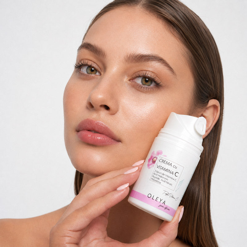 3x Vitamin C - Crema Iluminatoare/Antirid cu 3 forme de Vitamina C 5%, Peptide si Acid Ferulic