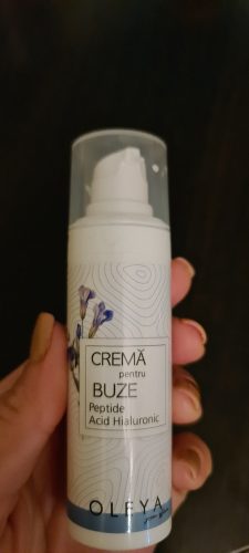 JoliLips Volume - Crema pentru marirea buzelor cu Peptide si Acid Hialuronic photo review